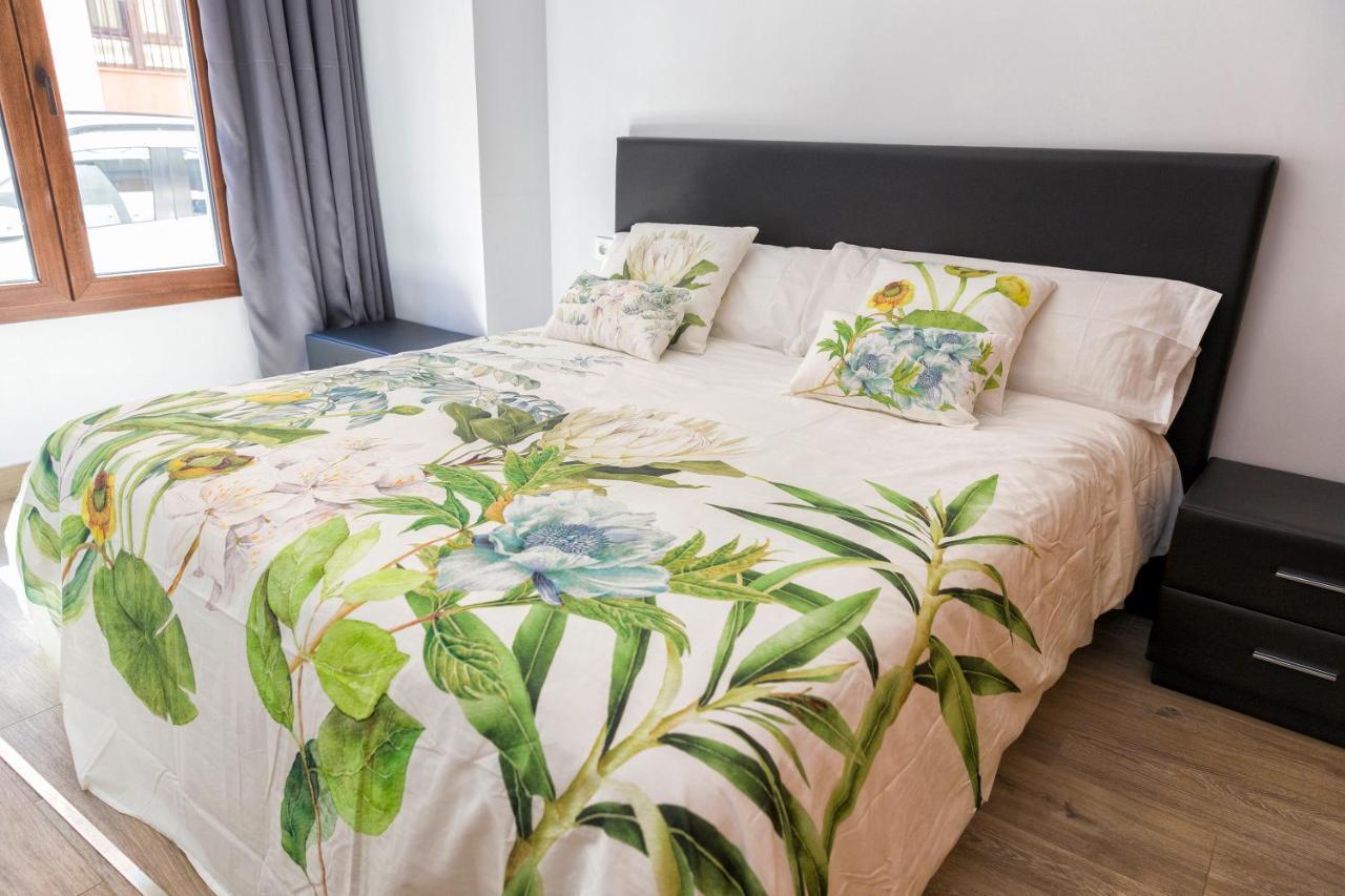 Apartamentos Onnight Малага Екстериор снимка